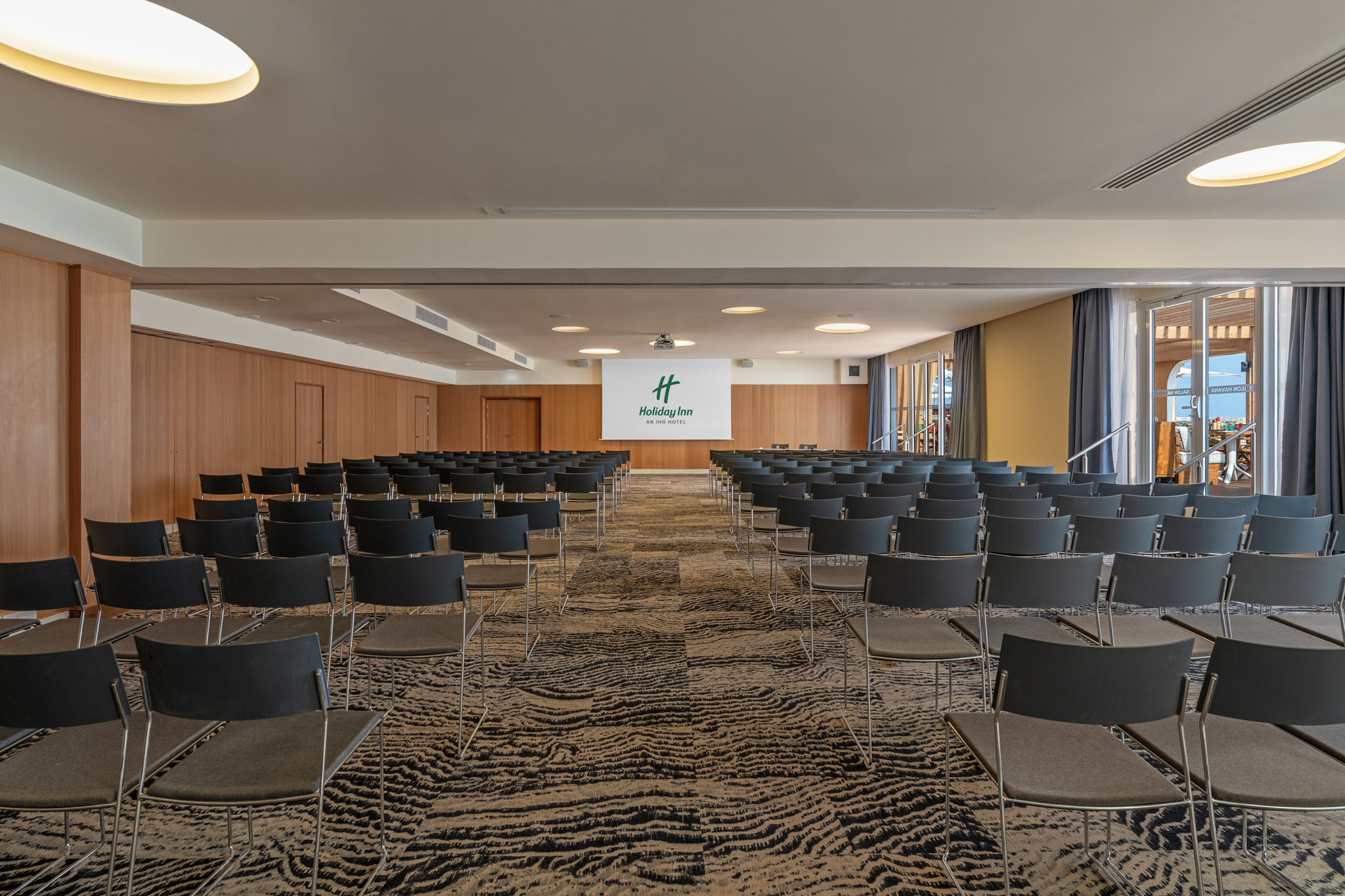 Salon Havavna Holiday Inn Saint Laurent du Var