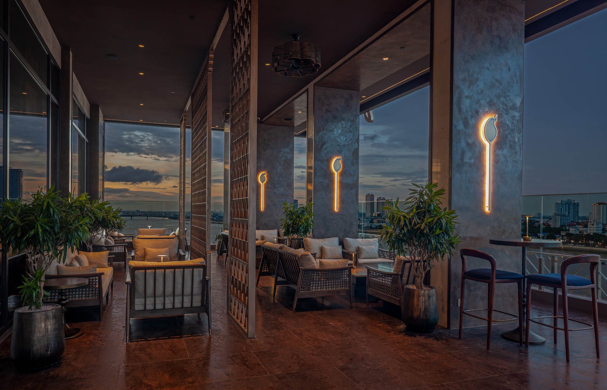 Soma Hotel Riverside Terrace Bar