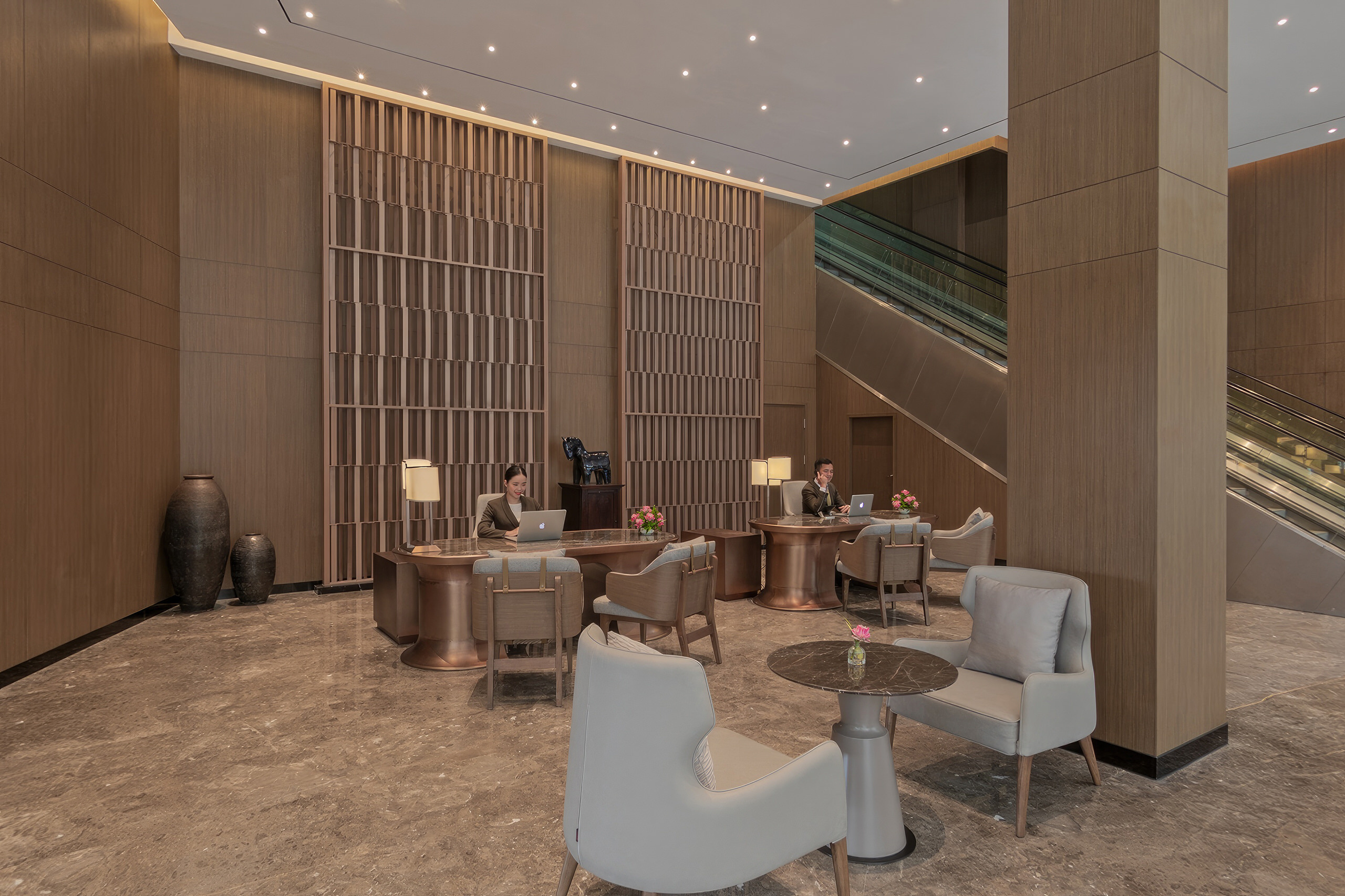 Oakwood Premier Phnom Penh - Lobby