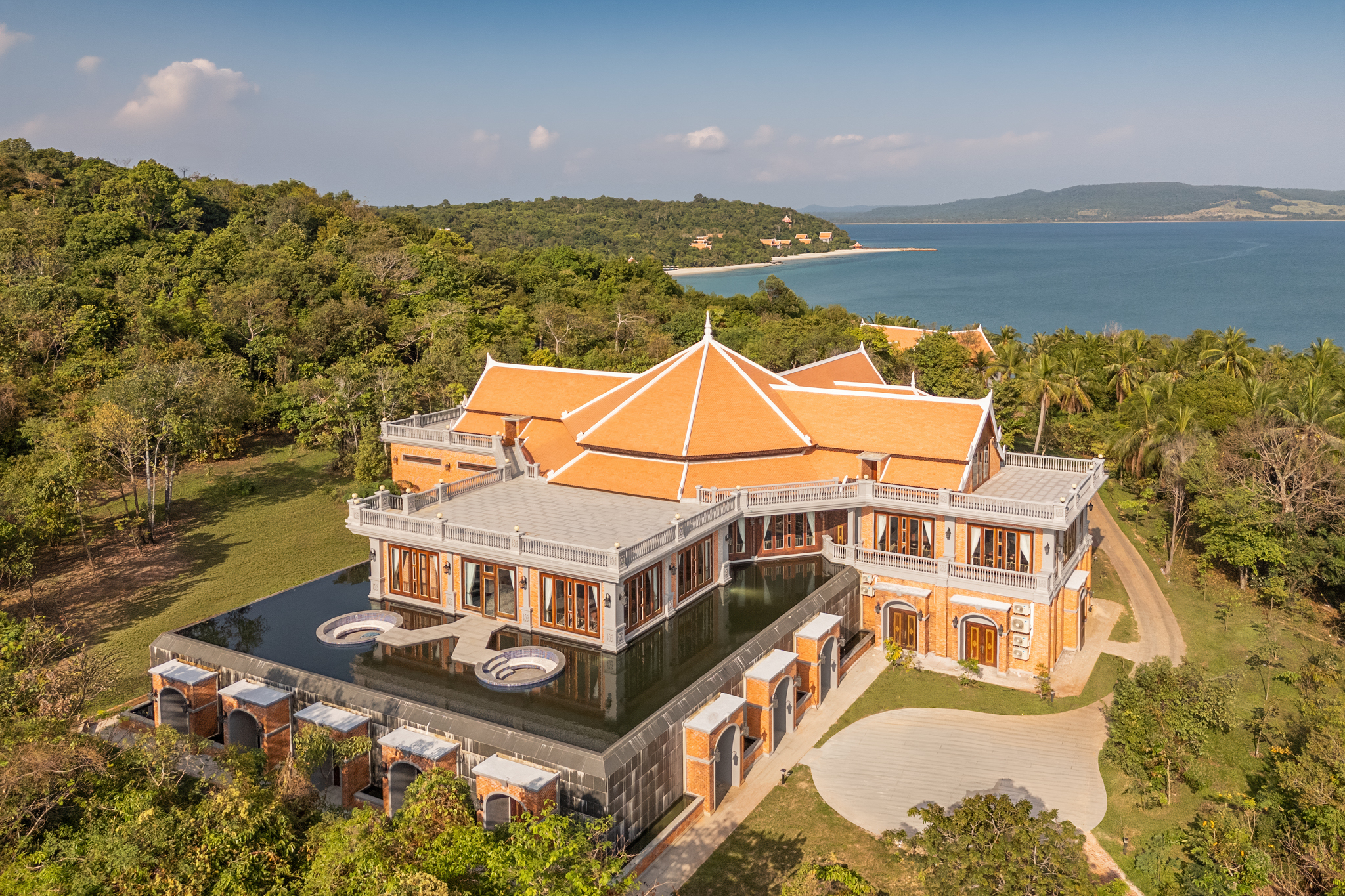 Koh Totung Ressort Aerial View Restaurant