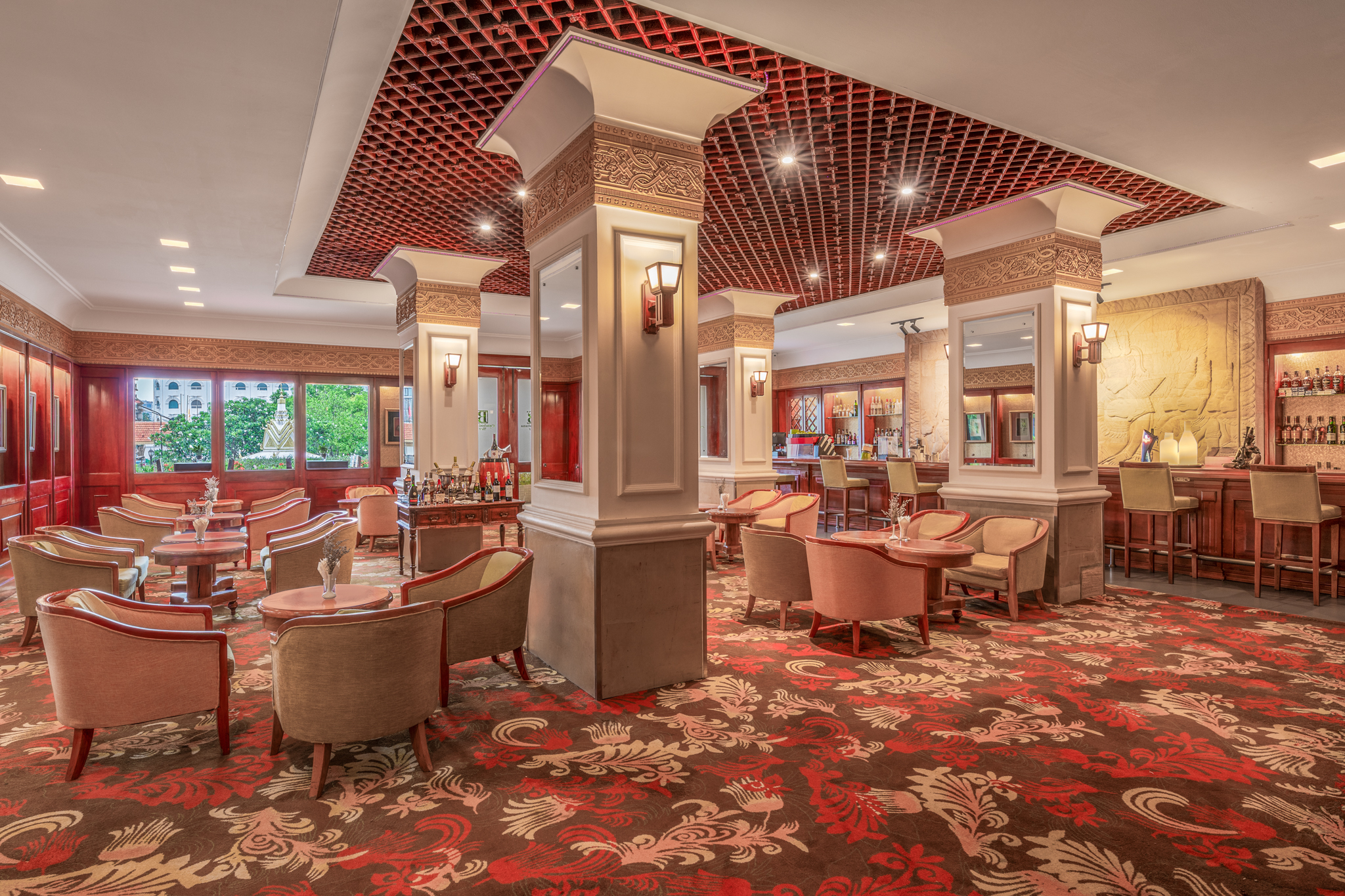 Lobby Bar Hotel Cambodiana