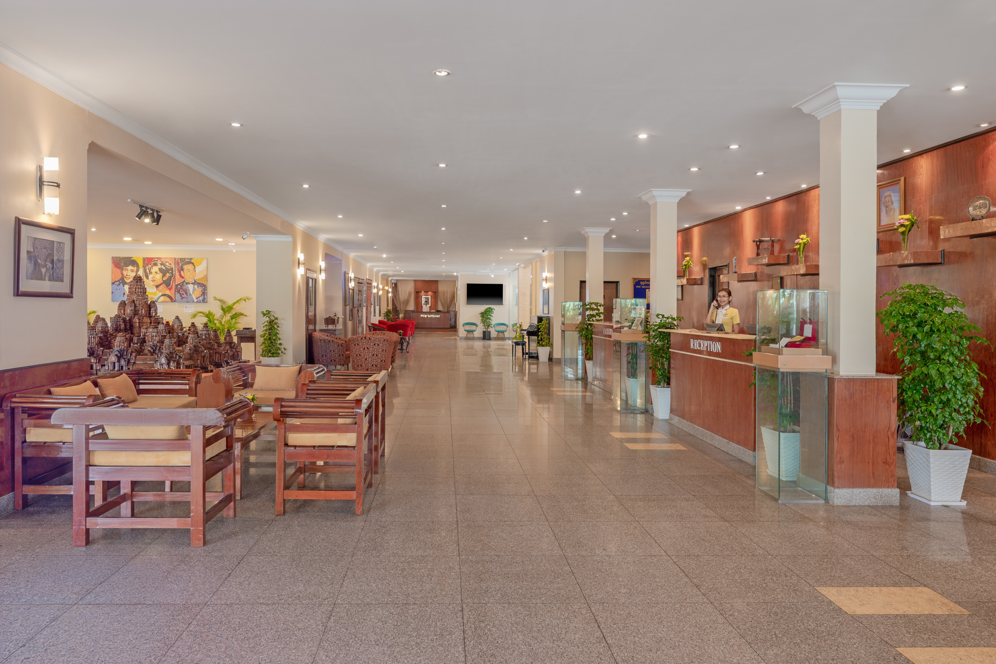Lobby Hotel Cambodiana