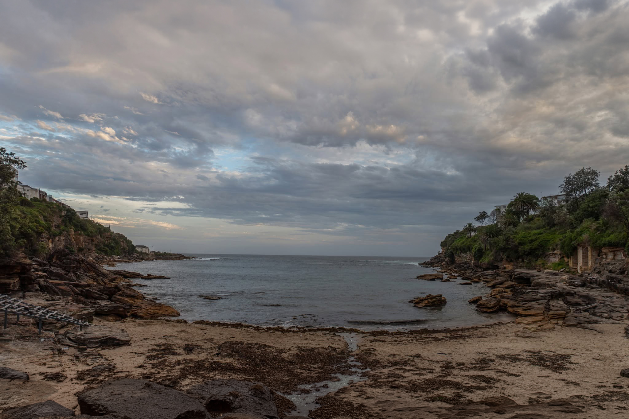 sydney-coastal-bay-new-south-wales-australia